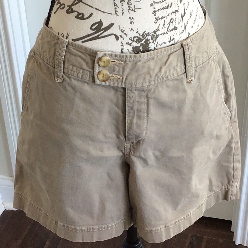 2/ $12 Eddie Bauer Tan Beige khaki shorts with front and back pockets Sz 8
